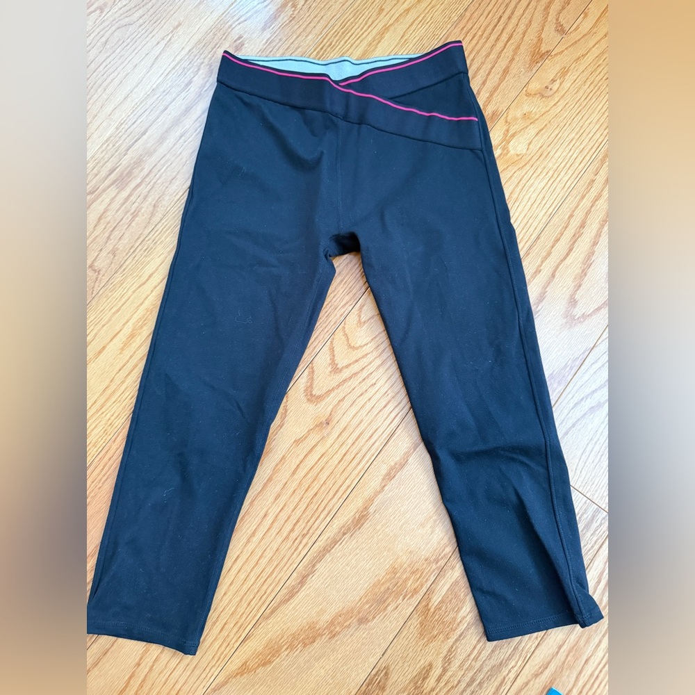 Fabletics Black 7/8 High-Waist Leggings with Pink Trim - Size Small